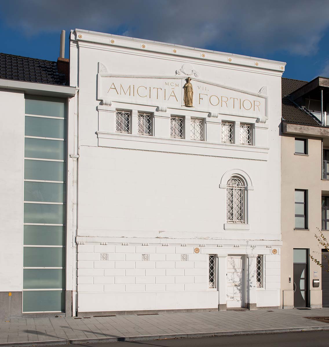 Voorgevel Loge Gebouw Kortrijk - Amicitia Fortior